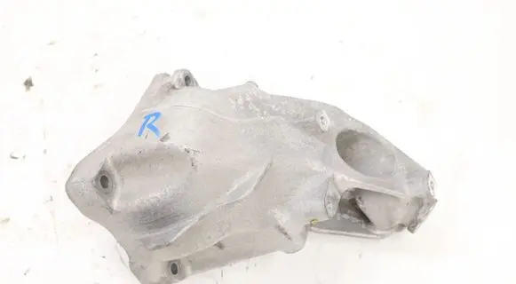 Mercedes-Benz GLS X167 Engine mount bracket A6562230400