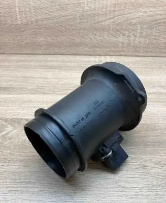 Audi A4 S4 B7 8E 8H Mass air flow meter 059906461K