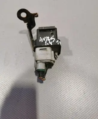Toyota Auris E180 Glow plug pre-heat relay 2861067010