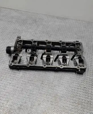 Volkswagen PASSAT B6 Camshaft holder 03G103308C