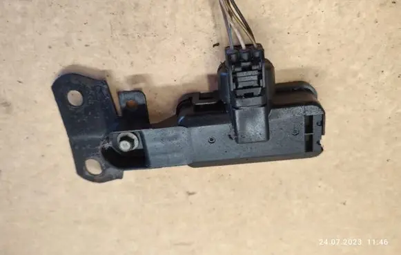 Jaguar XF Sensor 0136500010