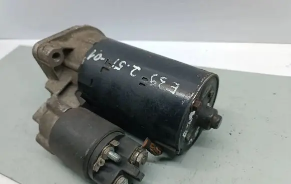 BMW 5 E39 Starter motor 1740374 0001108157