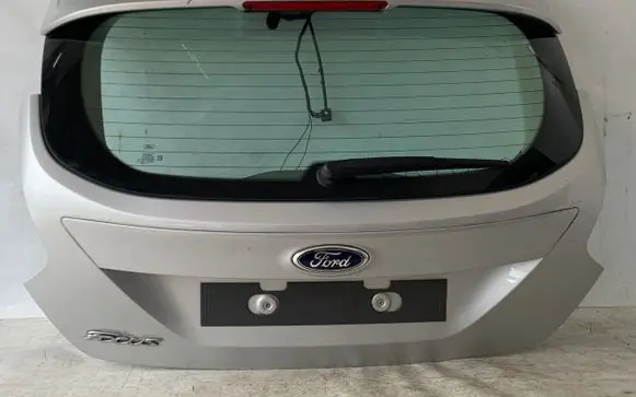 Ford Focus Tailgate/trunk/boot lid