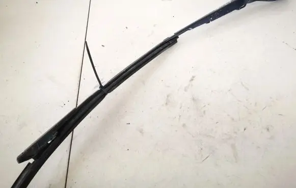 Mercedes-Benz B W245 Front wiper blade arm