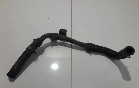 Toyota Avensis T220 Engine coolant pipe/hose