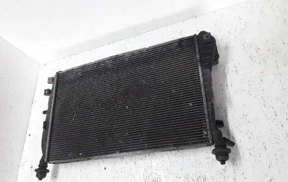 Ford Mondeo Mk III Coolant radiator
