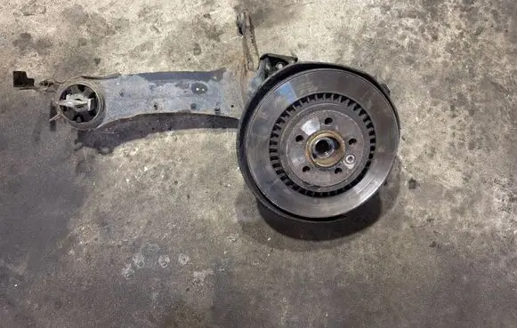 Volvo XC70 Rear wheel hub spindle/knuckle 