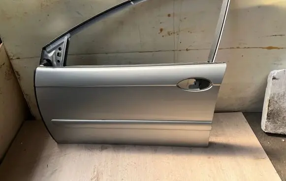 Citroen C5 Front door