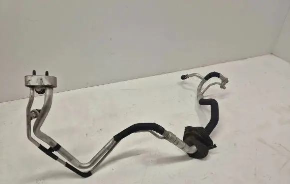Volvo V60 Air conditioning (A/C) pipe/hose 31332070