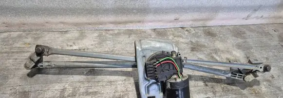 Audi A6 S6 C4 4A Front wiper linkage and motor 0390241330