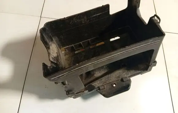 Skoda Fabia Mk1 (6Y) Battery box tray 6Q0915331