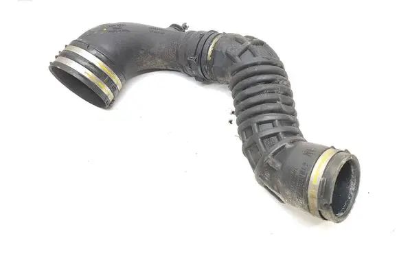 Maserati Ghibli Air intake hose/pipe 670003846