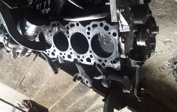 Toyota Avensis T220 Engine block 14A71