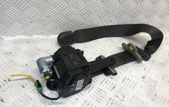 Opel Antara Front seatbelt SG646