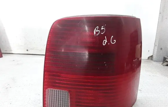 Volkswagen PASSAT B5 Rear/tail lights 3B9945112F