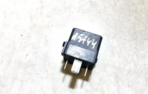 Mercedes-Benz C W203 Other relay a0025421319