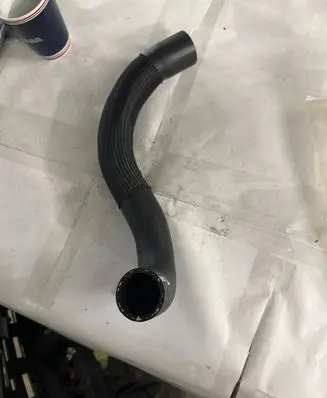 Toyota Auris E180 Engine coolant pipe/hose 165730R020