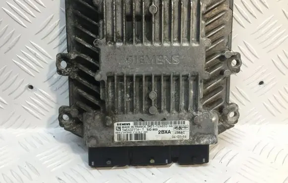 Ford Focus C-MAX Engine control unit/module ECU 3M51-12A650-AA