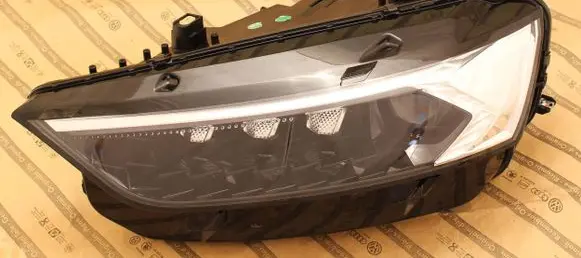 Citroen DS7 Crossback Headlight/headlamp 983175578000