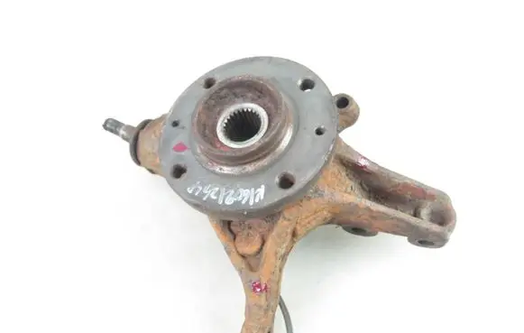 Peugeot 308 Front wheel hub spindle knuckle 