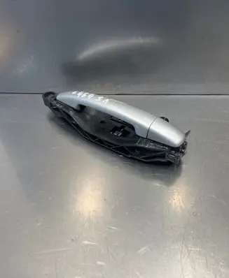 Peugeot 208 I Rear door exterior handle 9672961080
