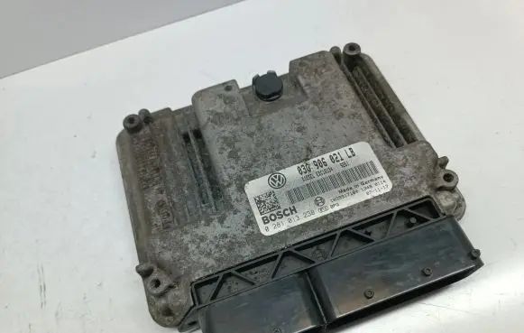 Skoda Octavia Mk2 (1Z) Engine control unit/module 03G906021LB 1039S17180 0281013238