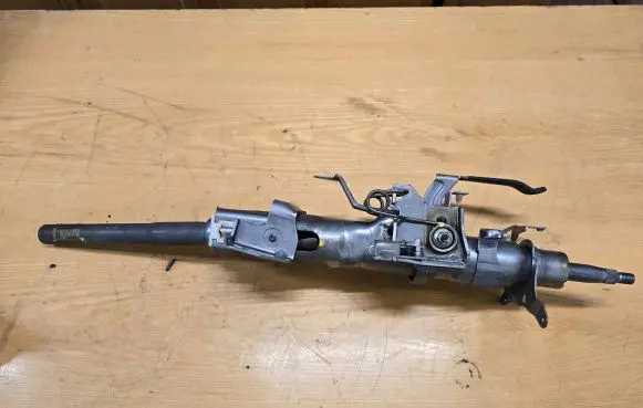 Mazda CX-7 Steering wheel axle