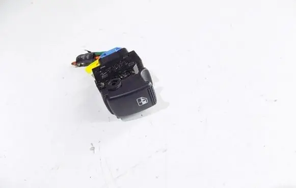 Hyundai Tucson JM Electric window control switch