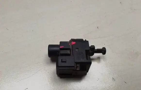 Brake pedal sensor switch