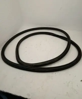 Volvo XC90 Front door rubber seal 31457673