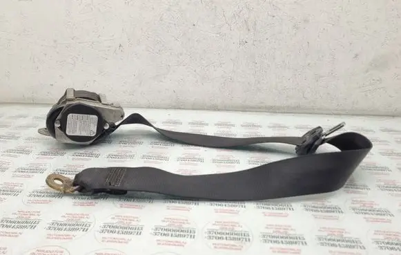 Skoda Octavia Mk2 (1Z) Front seatbelt 1Z0857701A