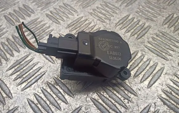 Alfa Romeo 156 A/C air flow flap actuator/motor 