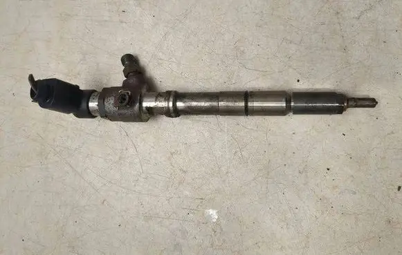 Fuel injector