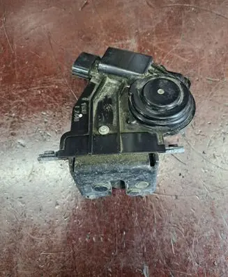 Toyota Avensis T270 Loading door lock 