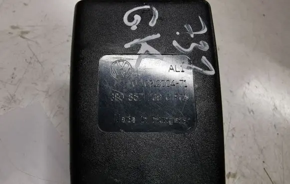 Skoda Superb B5 (3U) Rear seatbelt buckle 3B0857739C
