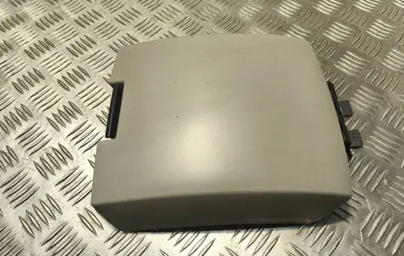 Chrysler Pacifica Rear seat armrest 