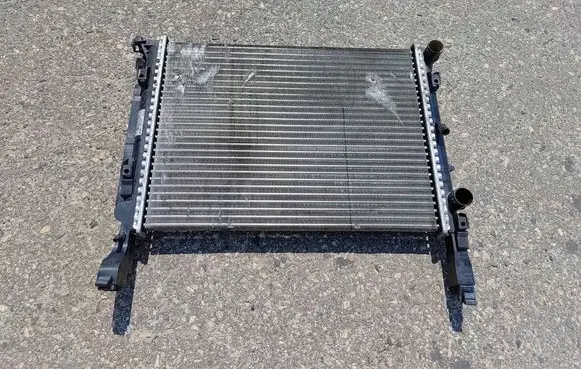 Renault Kangoo II Coolant radiator 8200418328 0023611 K7438006