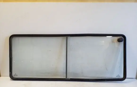 Volkswagen Transporter - Caravelle T4 Rear windscreen/windshield window E143R001026