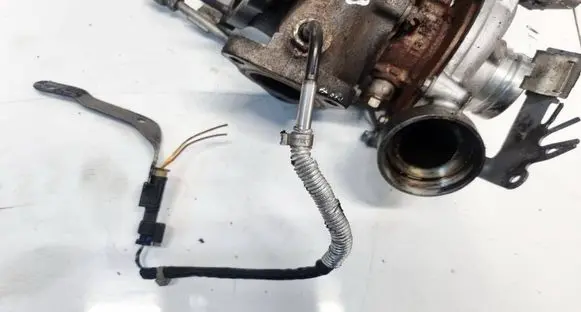 Mercedes-Benz A W176 Exhaust gas temperature sensor A0009056704