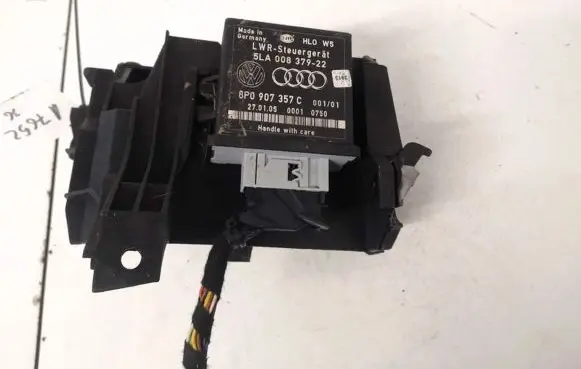 Audi A6 S6 C6 4F Light module LCM 8p0907357c 5la008379-22