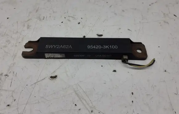 Hyundai ix 55 Aerial antenna amplifier 954203K100