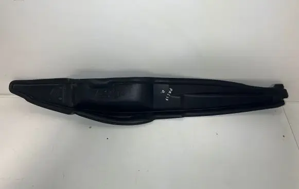 Chrysler Pacifica Fender foam support/seal 68225662A