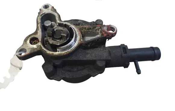 Renault Master III Vacuum pump