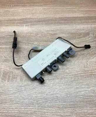 BMW 7 E38 Aerial antenna amplifier 8378090