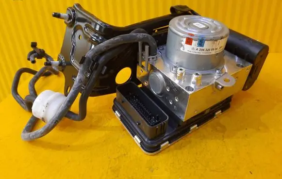 Mercedes-Benz C W206 Air suspension control unit module (rear) A2069013202