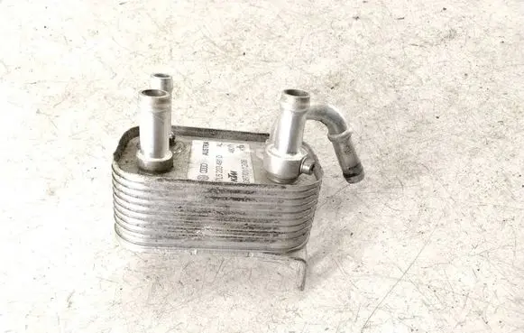 Audi Q7 4L Fuel cooler (radiator) 7L6203491D 087011206