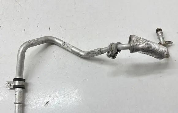 Porsche Cayenne (9Y0 9Y3) Engine coolant pipe/hose 06M121085