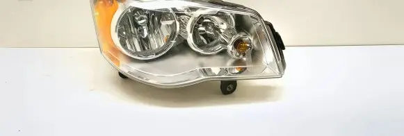 Chrysler Town & Country V Headlight/headlamp 05113336AE