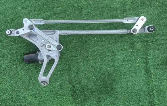 Front wiper linkage and motor