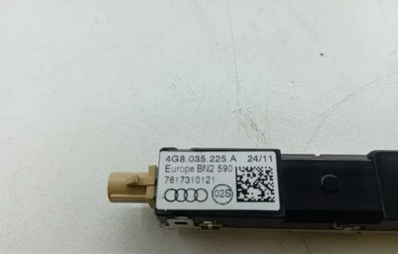 Audi A7 S7 4G Antenna control unit 4G8035225A BN2590 7617310121